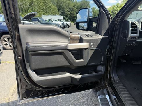 Used 2021 Ford F350 Lariat w/ Lariat Ultimate Package AWD/4WD image 29