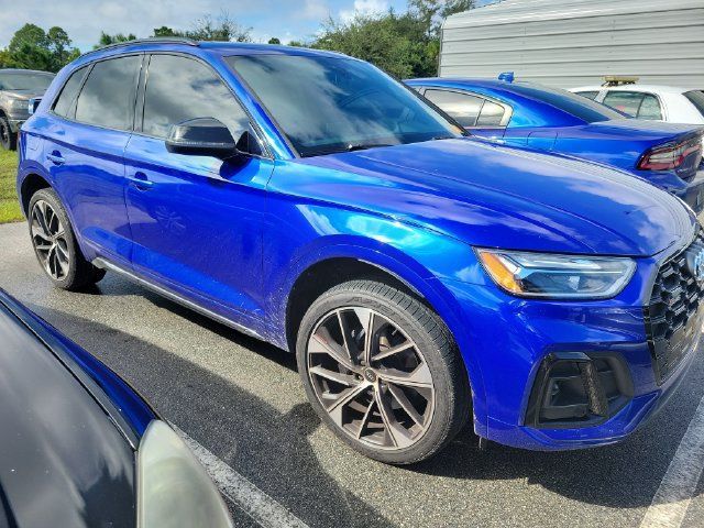 Used 2021 Audi SQ5 Premium Plus w/ Premium Plus Package AWD/4WD image 2