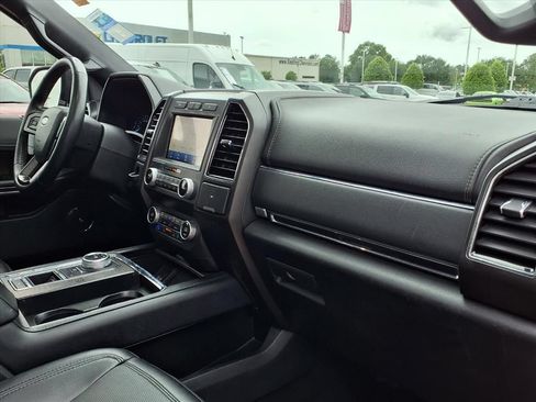 Used 2021 Ford Expedition Max Limited RWD image 17