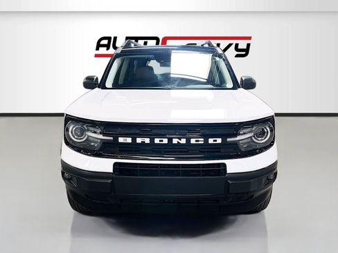 Used 2024 Ford Bronco Sport Outer Banks w/ Tech Package AWD/4WD image 2