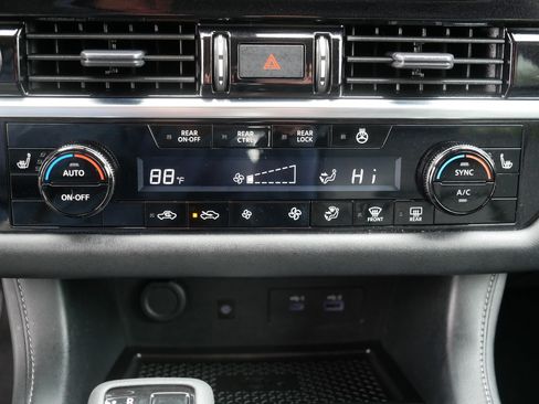 Certified 2023 Nissan Pathfinder SL w/ SL Premium Package AWD/4WD image 23