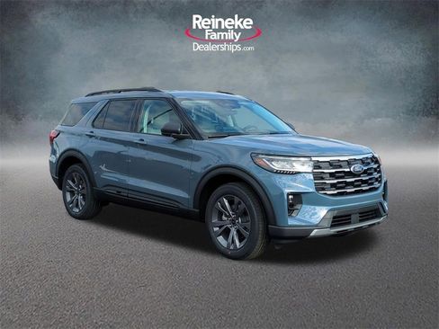 New 2026 Ford Explorer Active image 3