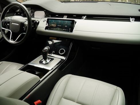 Used 2022 Land Rover Range Rover Evoque SE image 11