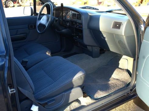 Used 1994 Toyota Pickup DX image 72