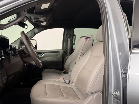 Used 2025 Chevrolet Silverado 3500 LTZ image 22