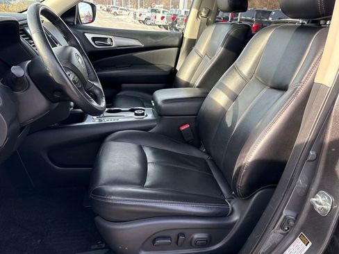 Used 2019 Nissan Pathfinder SL image 15