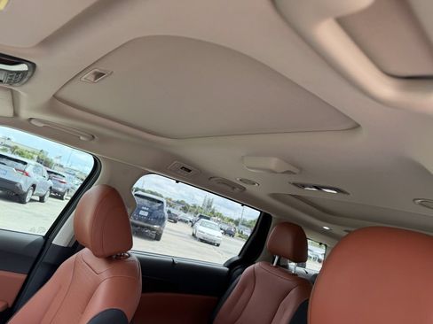 Used 2026 Kia Carnival SX FWD image 24
