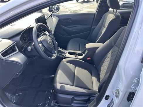 Used 2025 Toyota Corolla LE image 17