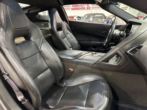 Used 2016 Chevrolet Corvette Stingray Coupe RWD image 9