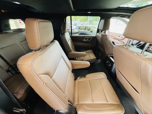 Used 2024 Chevrolet Suburban High Country AWD/4WD image 34