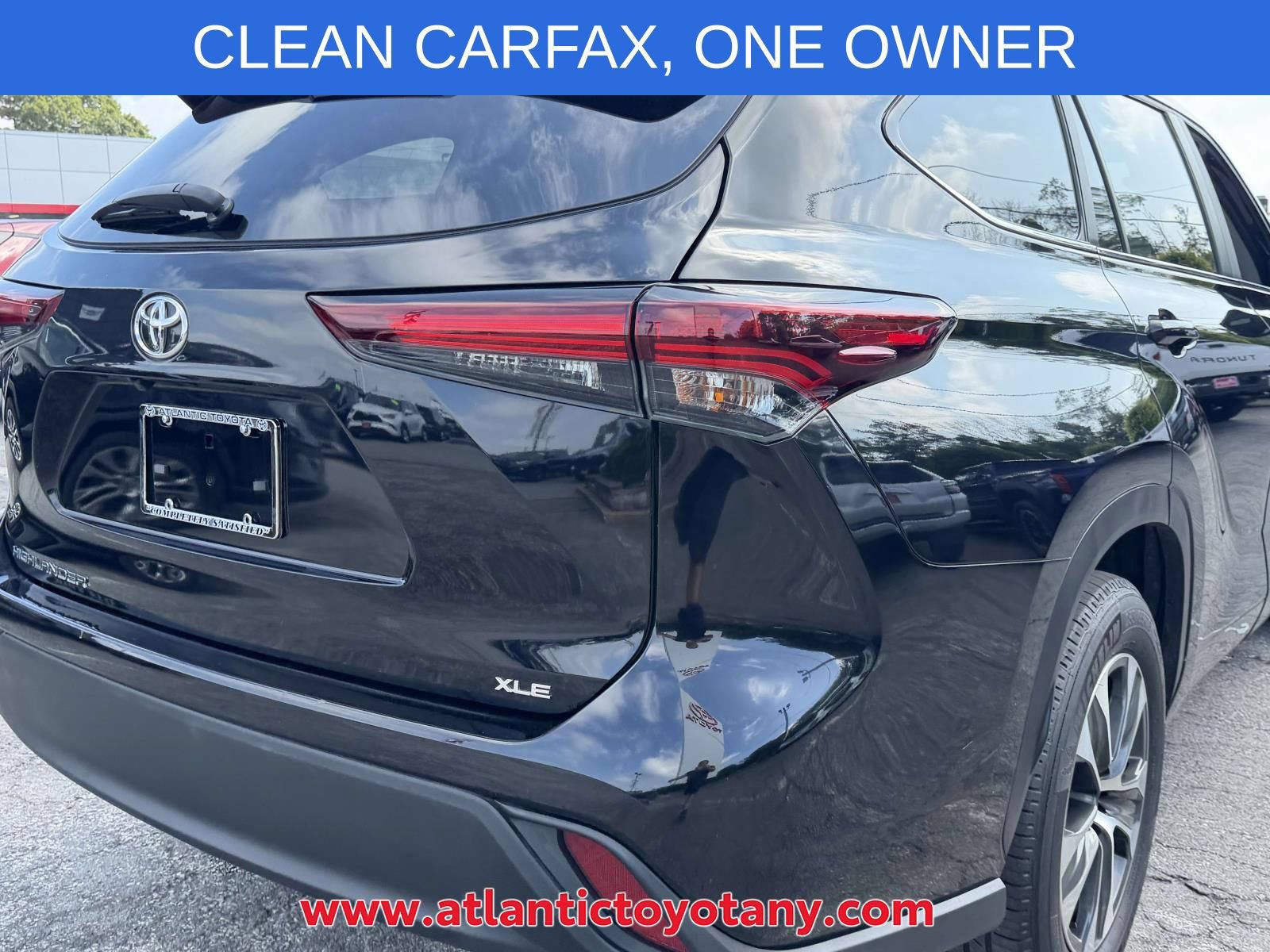 Used 2025 Toyota Highlander XLE FWD image 8