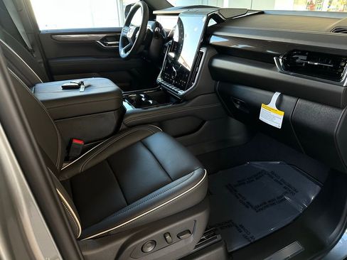 New 2026 GMC Yukon XL Elevation image 16