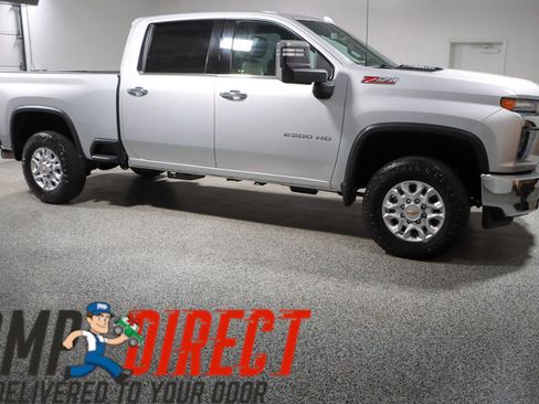 Used 2022 Chevrolet Silverado 2500 LTZ w/ Z71 Off-Road Package AWD/4WD image 6