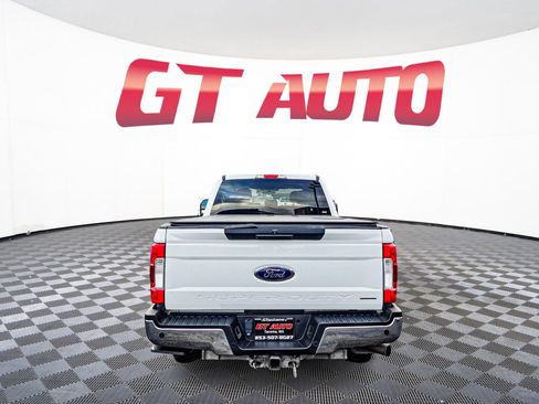 Used 2018 Ford F250 XLT w/ FX4 Off-Road Package image 6