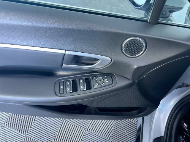 Used 2024 Hyundai Sonata SEL FWD image 14