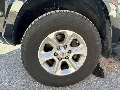 Used 2024 Toyota 4Runner SR5 Premium image 11