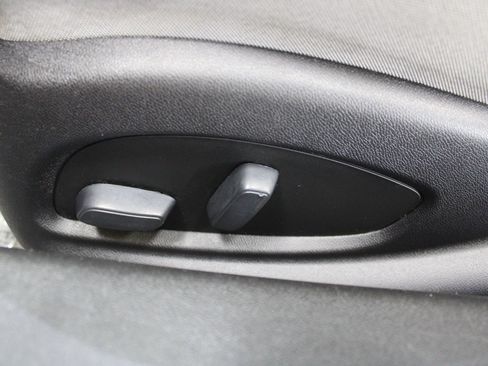 Used 2020 Chevrolet Camaro LT image 13