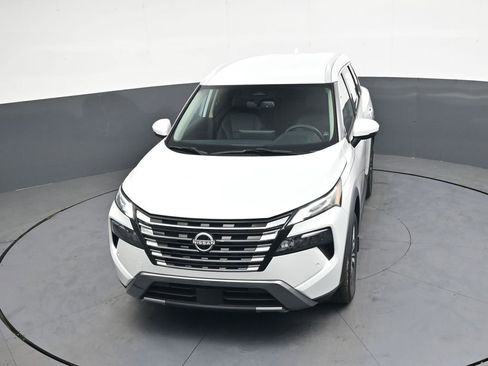 Used 2024 Nissan Rogue SL FWD image 41