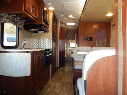 Used 2015 Mercedes-Benz Sprinter 3500 image 32