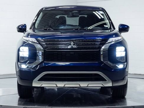 Used 2024 Mitsubishi Outlander SE image 5