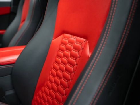 Used 2021 Lamborghini Urus image 22