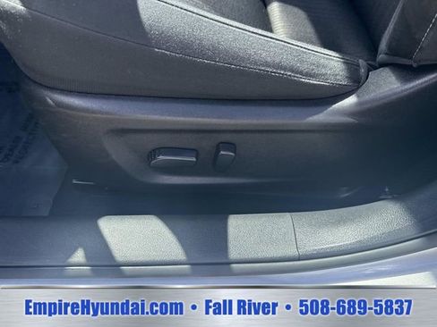 Used 2024 Nissan Altima 2.5 SV FWD image 19