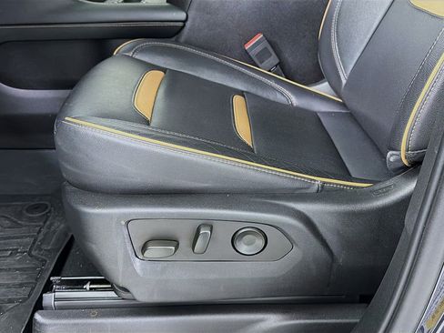 Used 2023 GMC Yukon AT4 image 24