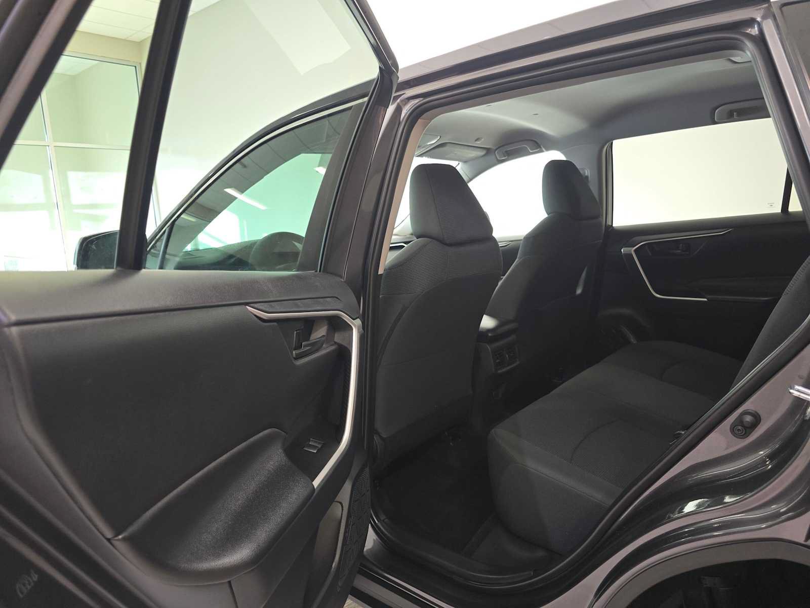 Certified 2025 Toyota RAV4 LE AWD/4WD image 25