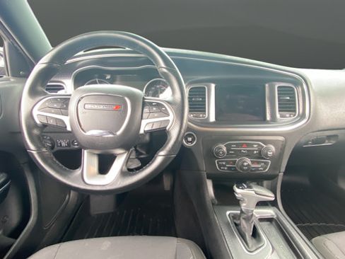 Used 2018 Dodge Charger R/T RWD image 11