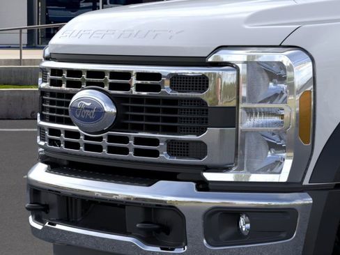 New 2025 Ford F550 XL image 17