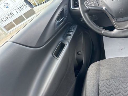 Used 2024 Chevrolet Equinox LT image 31