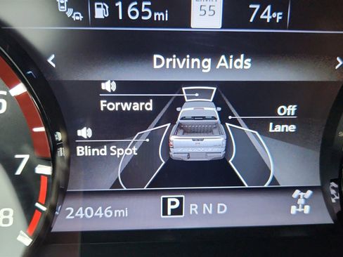 Used 2022 Nissan Frontier PRO-4X w/ Technology Package image 31