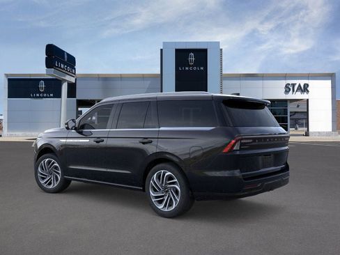 New 2025 Lincoln Navigator Reserve image 4