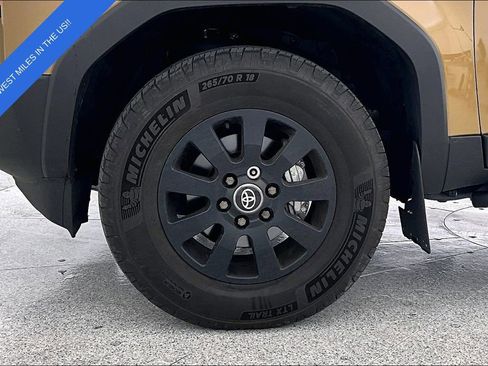 Used 2024 Toyota Land Cruiser image 12