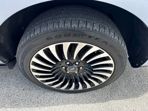 Used 2021 Lincoln Navigator L Black Label w/ Cargo Convenience Package image 12