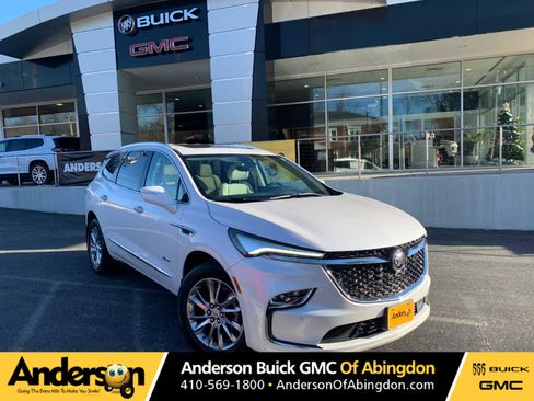 Used 2022 Buick Enclave Avenir w/ Avenir Technology Package image 1