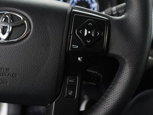 Used 2024 Toyota 4Runner TRD Off-Road image 28