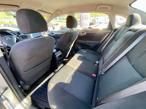 Used 2015 Nissan Sentra SR FWD image 12