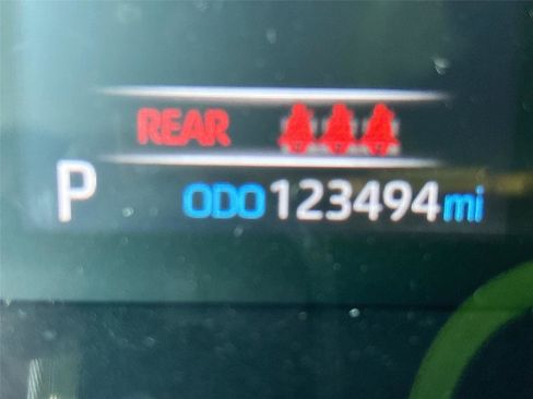 Used 2019 Toyota RAV4 LE image 13