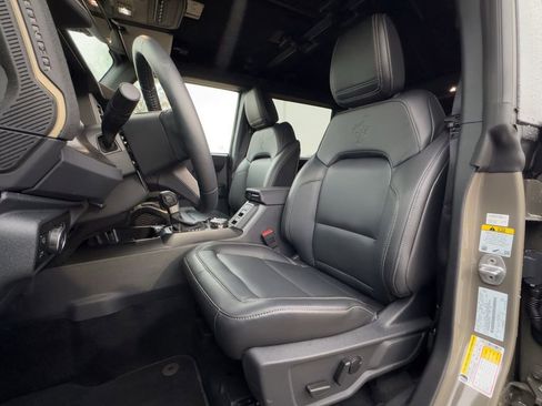 New 2025 Ford Bronco Badlands image 45