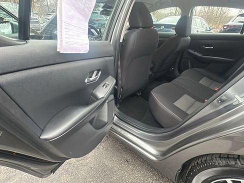 Used 2022 Nissan Sentra SV image 31