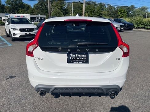Used 2018 Volvo V60 T5 Dynamic w/ Vision Package image 3