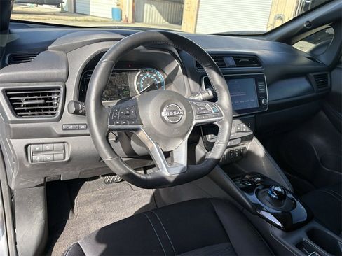 Used 2023 Nissan Leaf SV Plus image 14