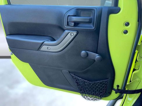 Used 2016 Jeep Wrangler Unlimited Sport w/ Max Tow Package image 18