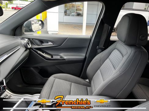 Used 2025 Chevrolet Equinox LT AWD/4WD image 19