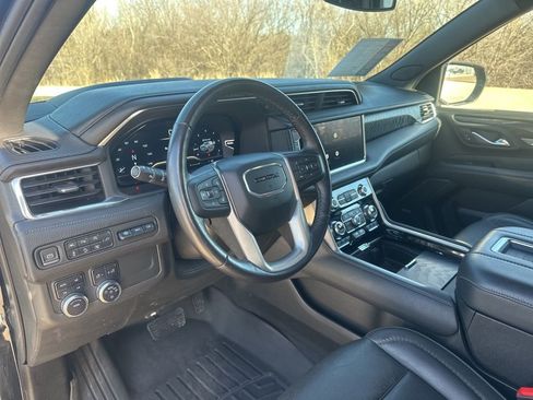 Used 2022 GMC Yukon XL Denali image 18