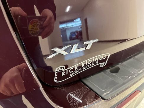 Used 2023 Ford Explorer XLT w/ Equipment Group 202A image 10