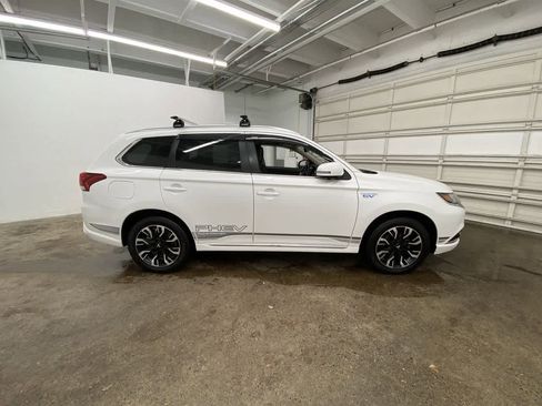 Used 2018 Mitsubishi Outlander GT image 7