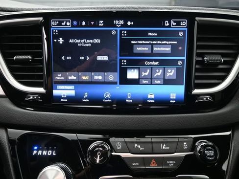 Used 2025 Chrysler Pacifica Select FWD image 32