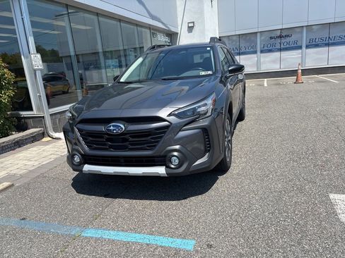 Used 2023 Subaru Outback Limited AWD/4WD image 5